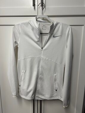 Nike women’s golf  White Performance Dri-FIT Full-Zip Jacket